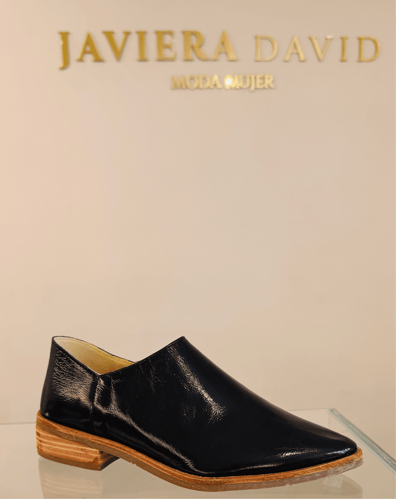 BABUCHA NEGRA CUERO RICHATO 1019 -zapato-nacional-exclusivo