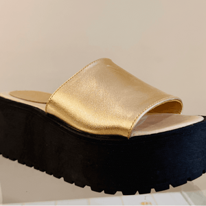 SANDALIA DORADA 2520